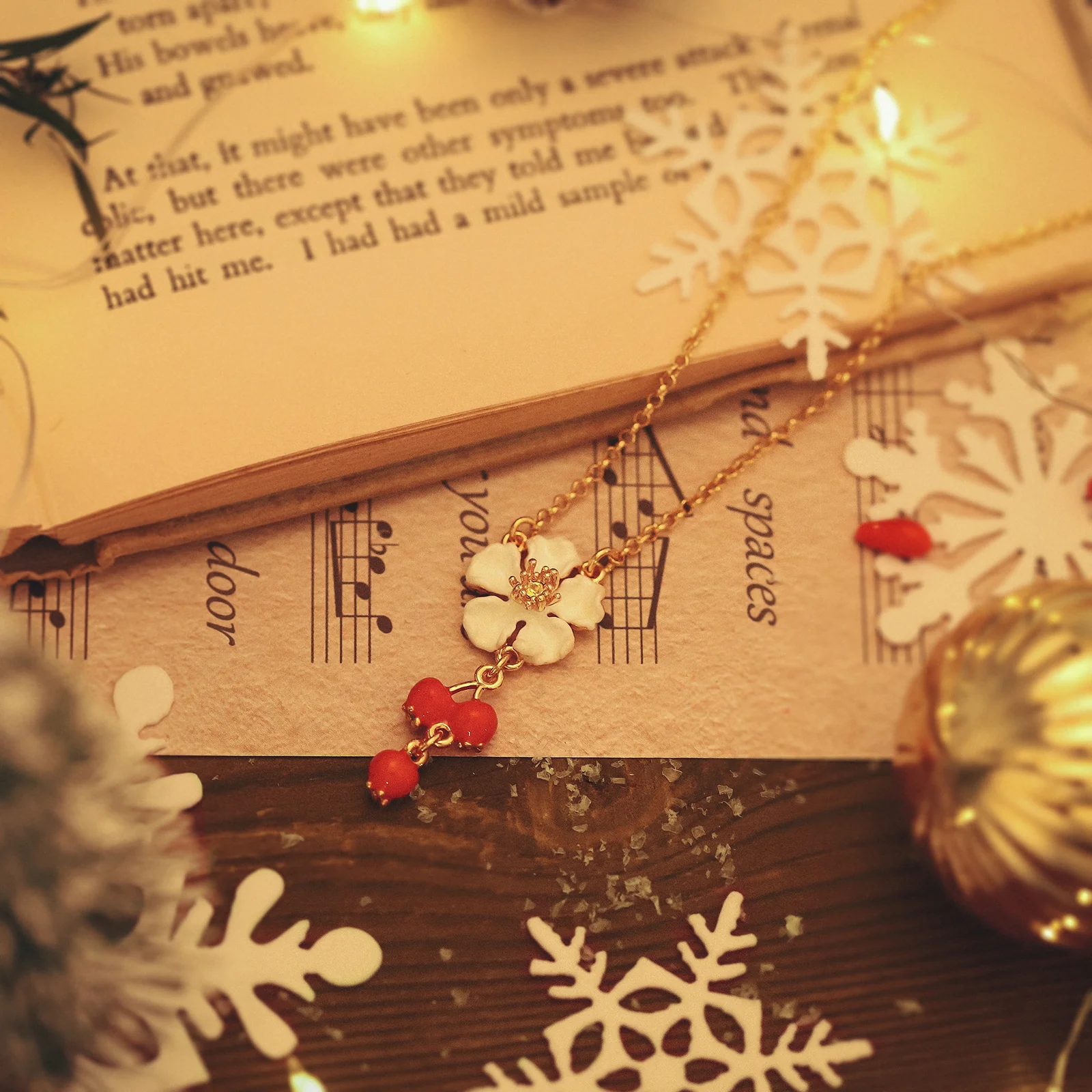 Cranberry Flowers Necklace - Image 3