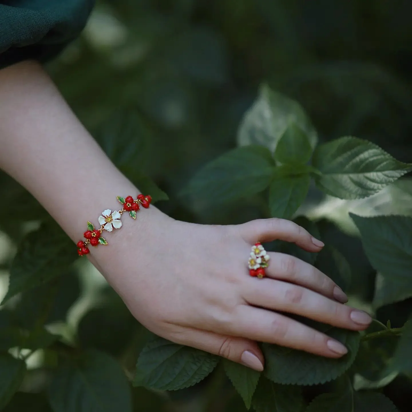 Cranberry Flowers Ring - Image 3