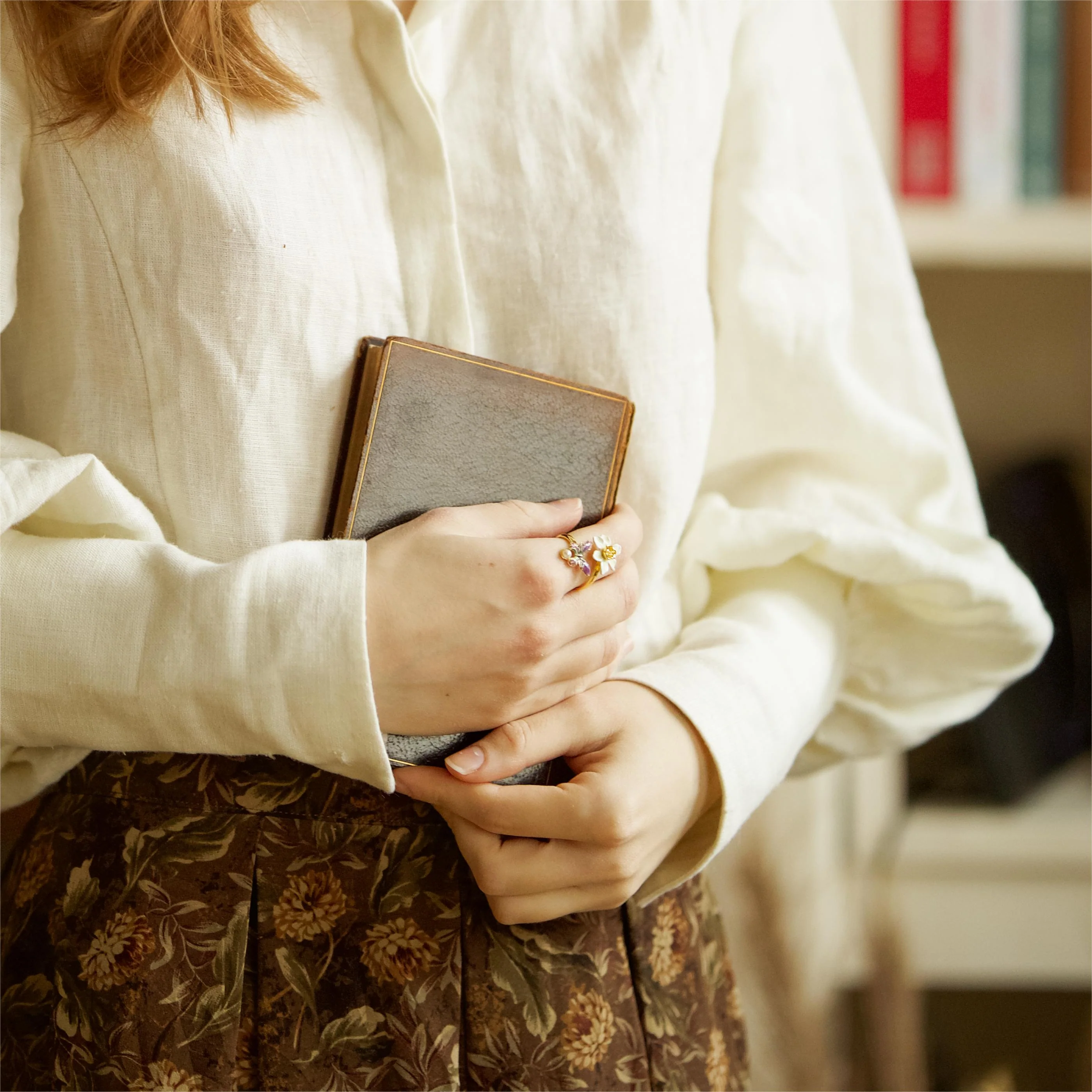 Daffodils & Butterfly Ring - Image 3
