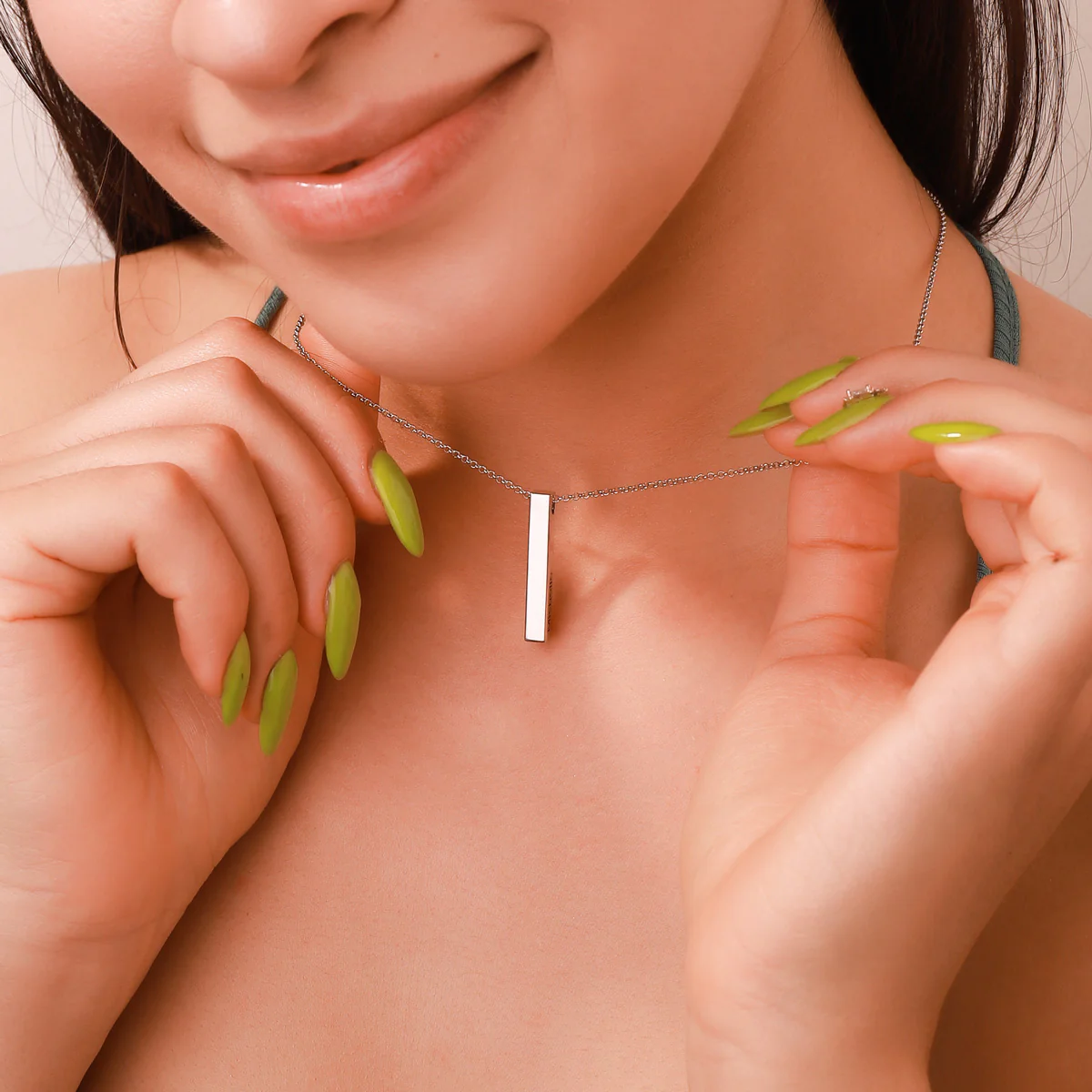 Engraved 3D Bar Name Necklace - Image 7