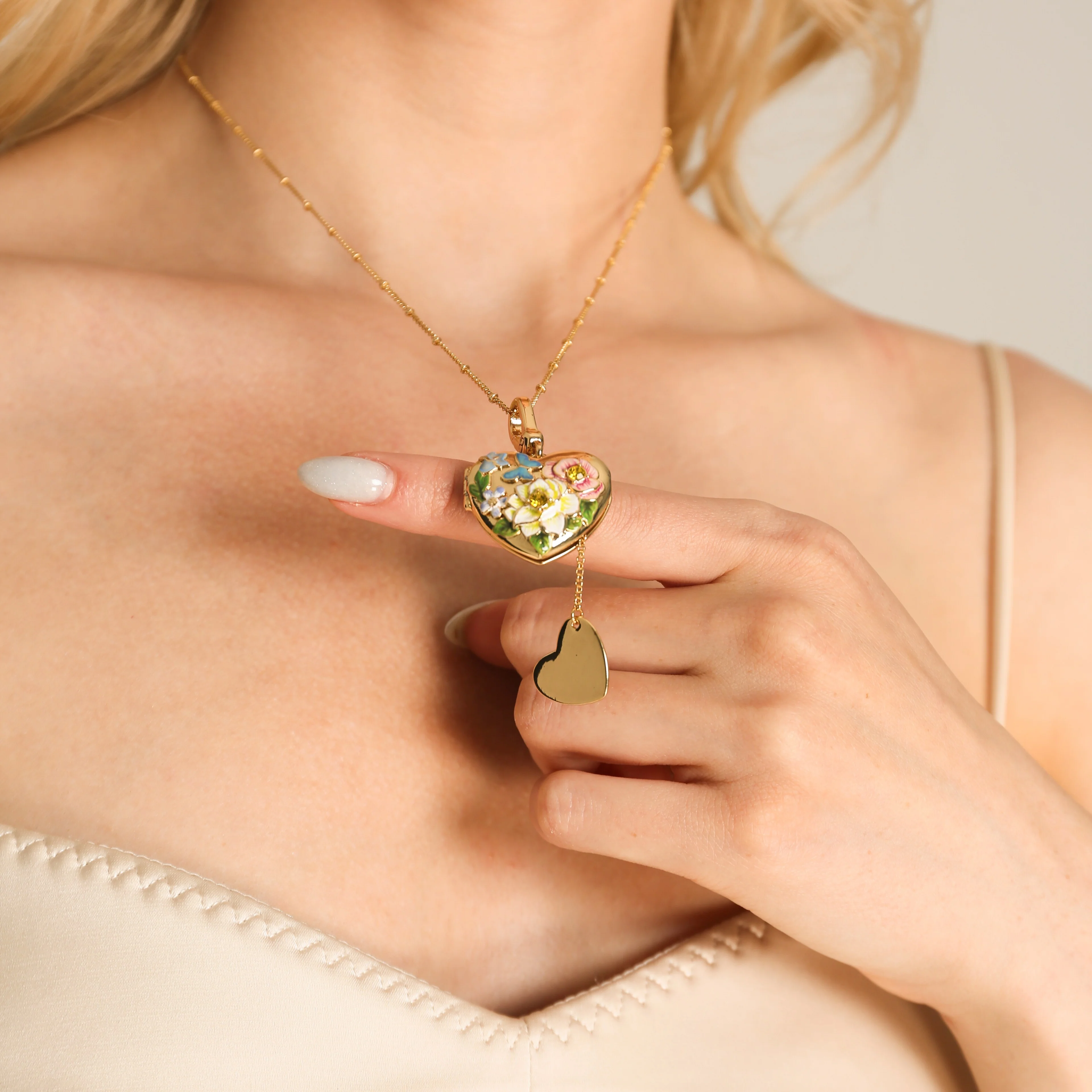 Flower Heart Shaped Locket Necklace - Image 18