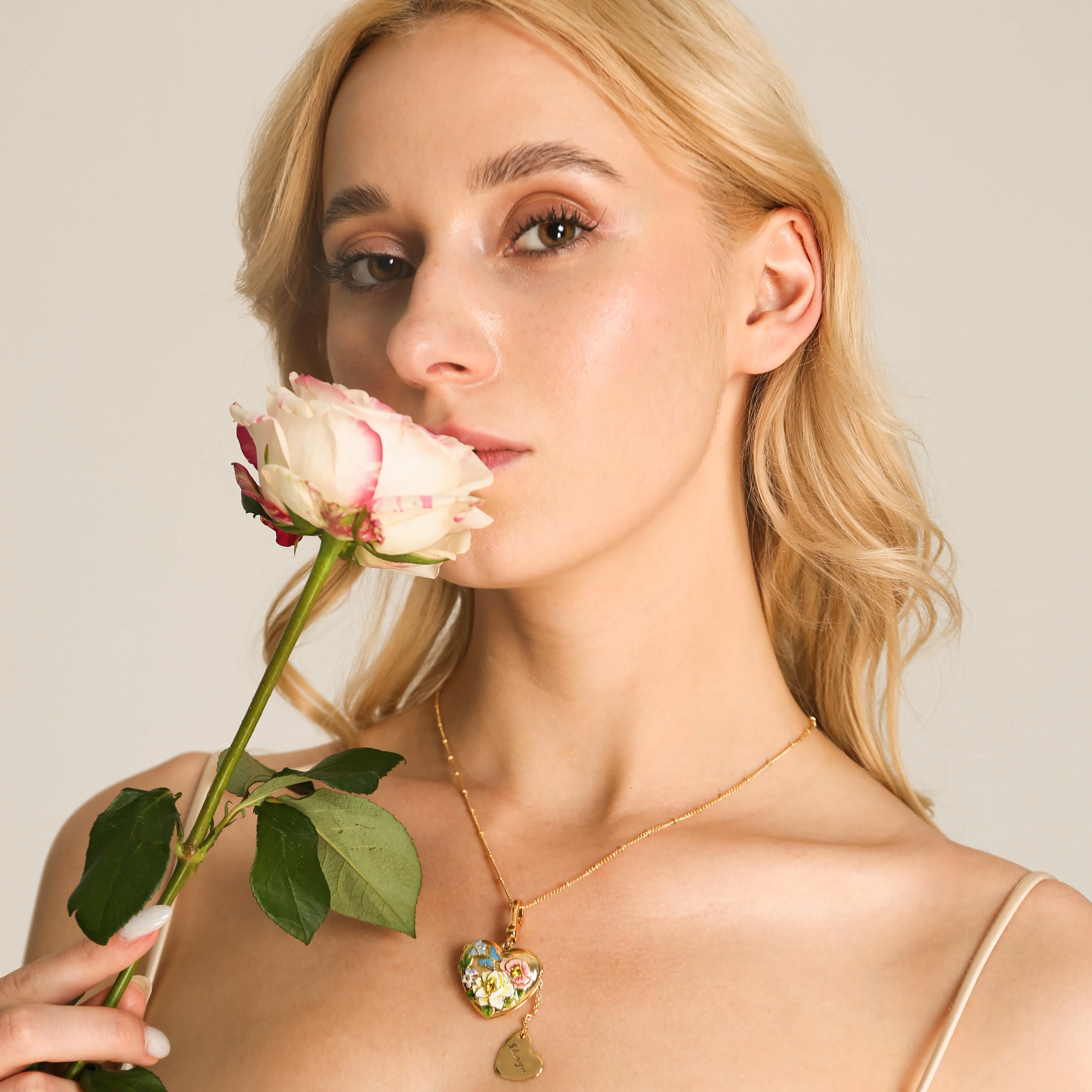 Flower Heart Shaped Locket Necklace - Image 20