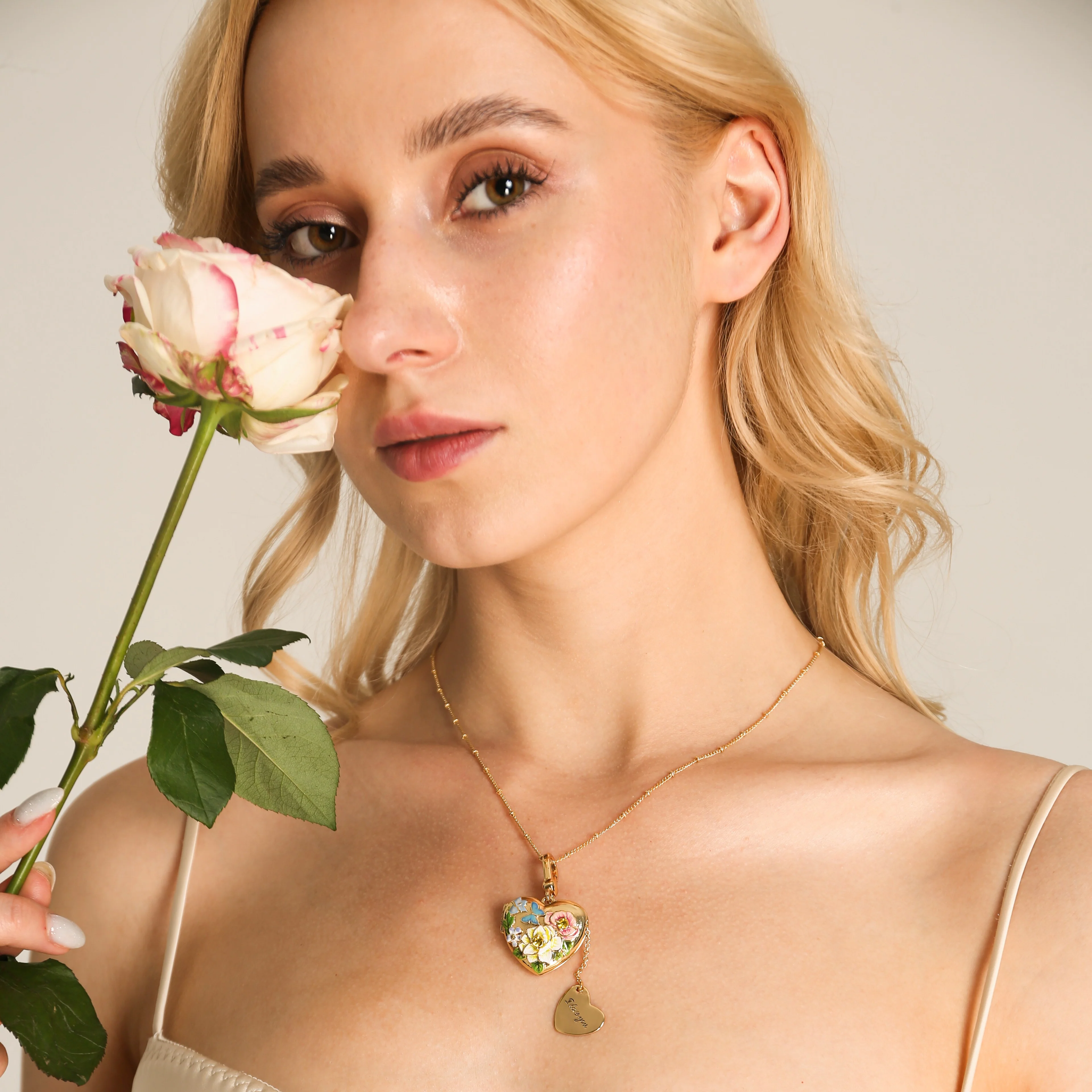 Flower Heart Shaped Locket Necklace - Image 21