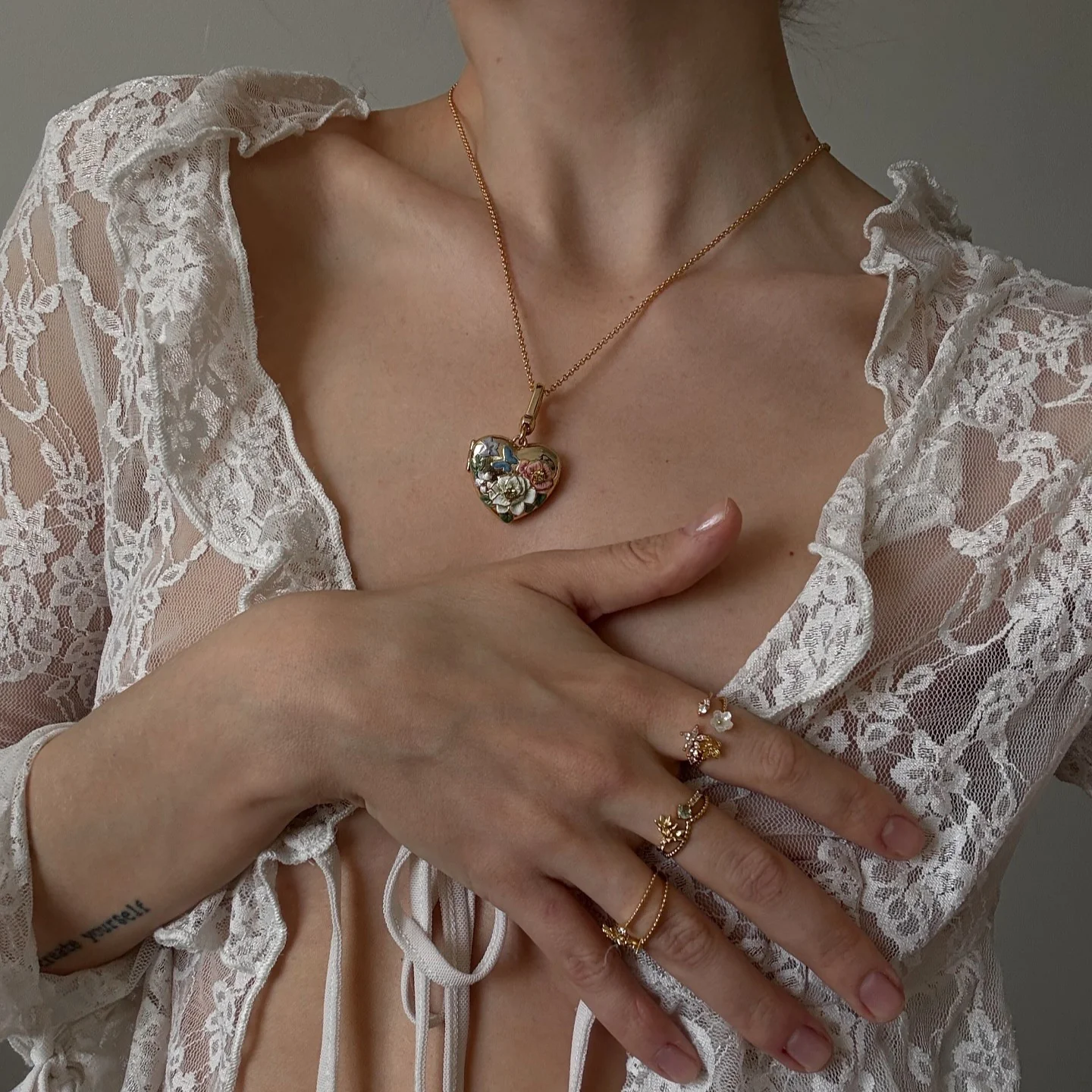 Flower Heart Shaped Locket Necklace - Image 23