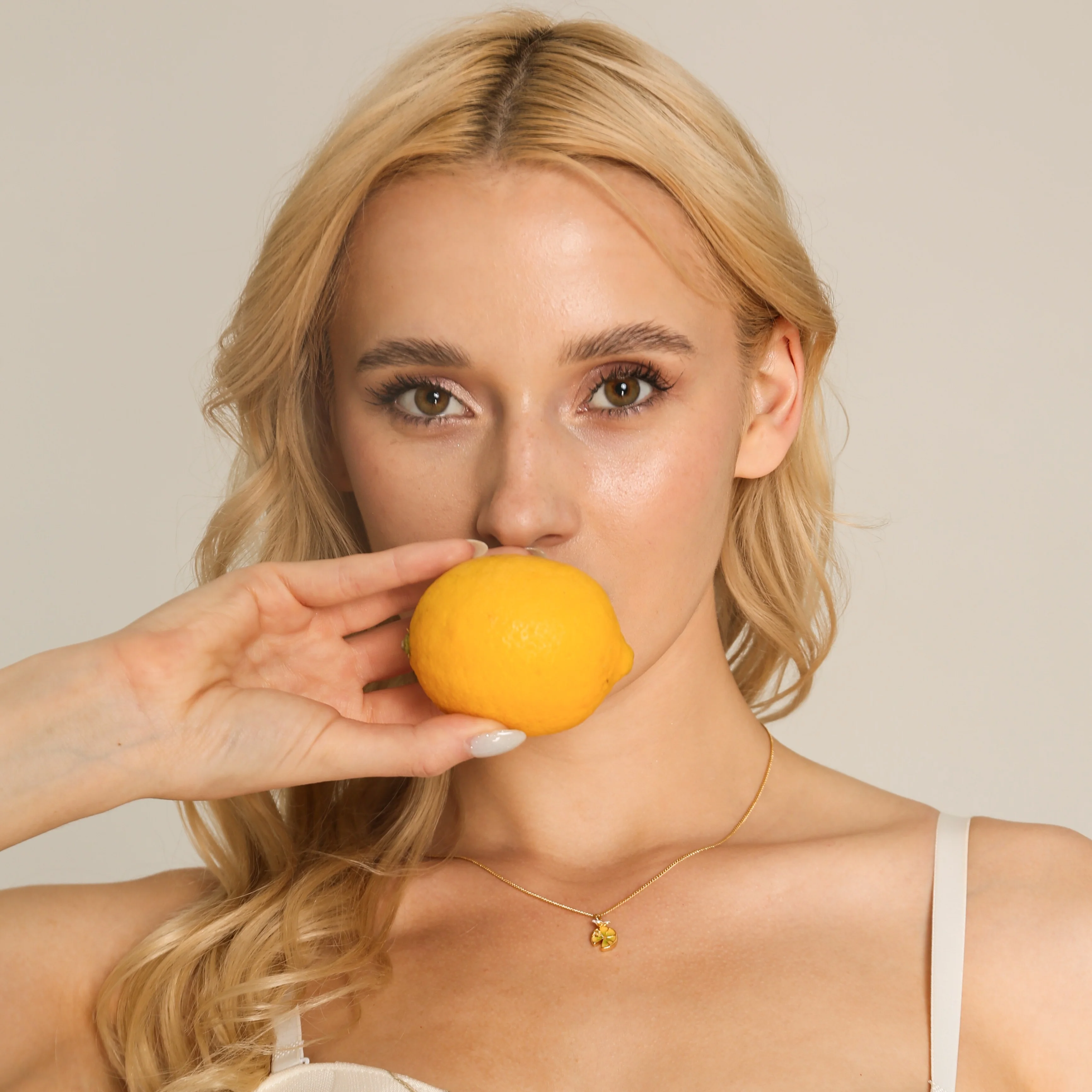 Lemon Juice Necklace - Image 3