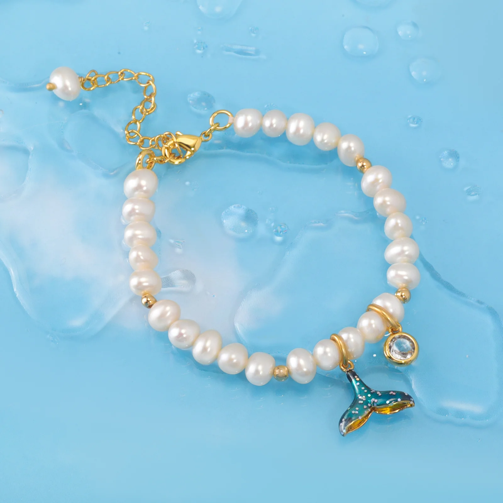 Mermaid Tail Pearl Bracelet - Image 3