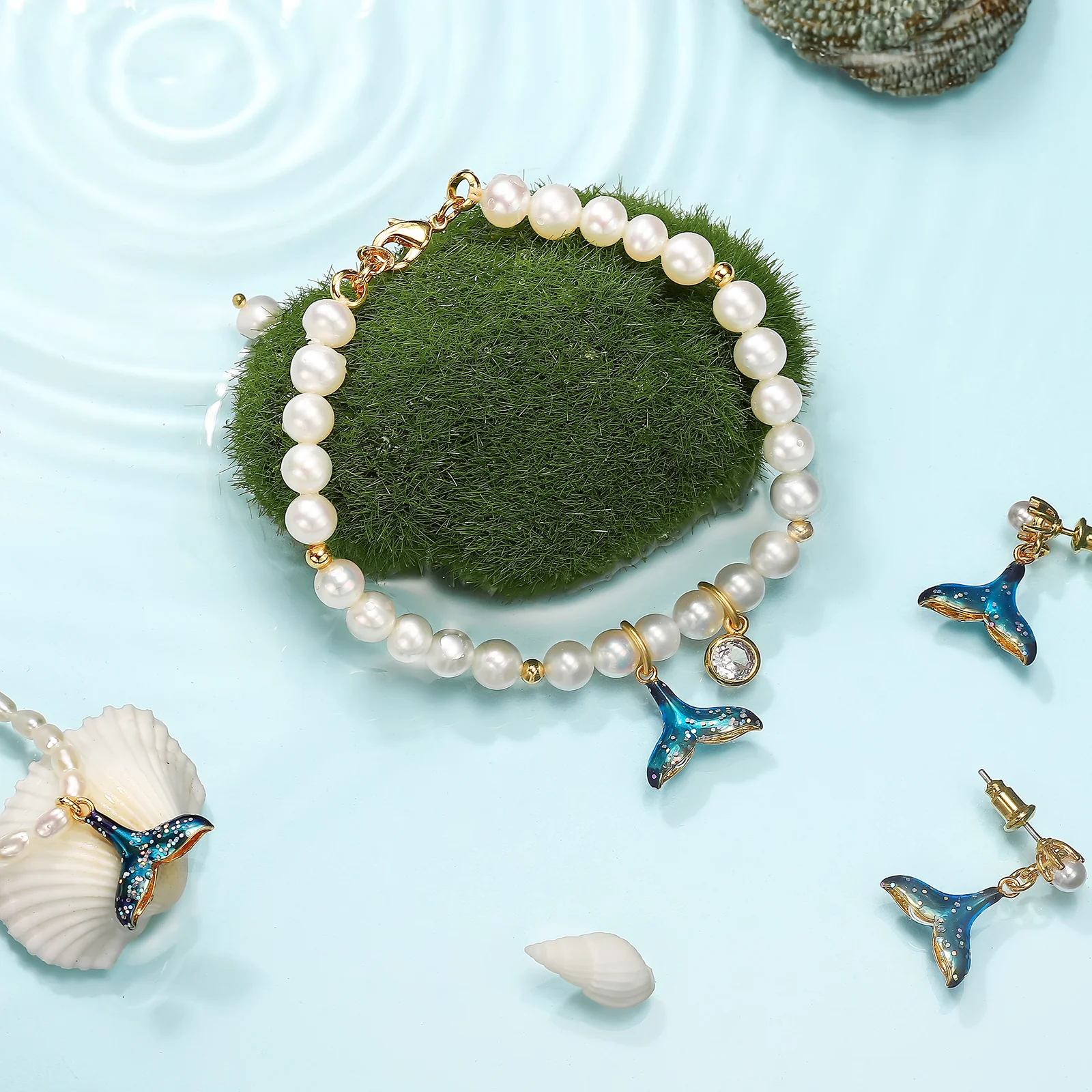 Mermaid Tail Pearl Bracelet - Image 5