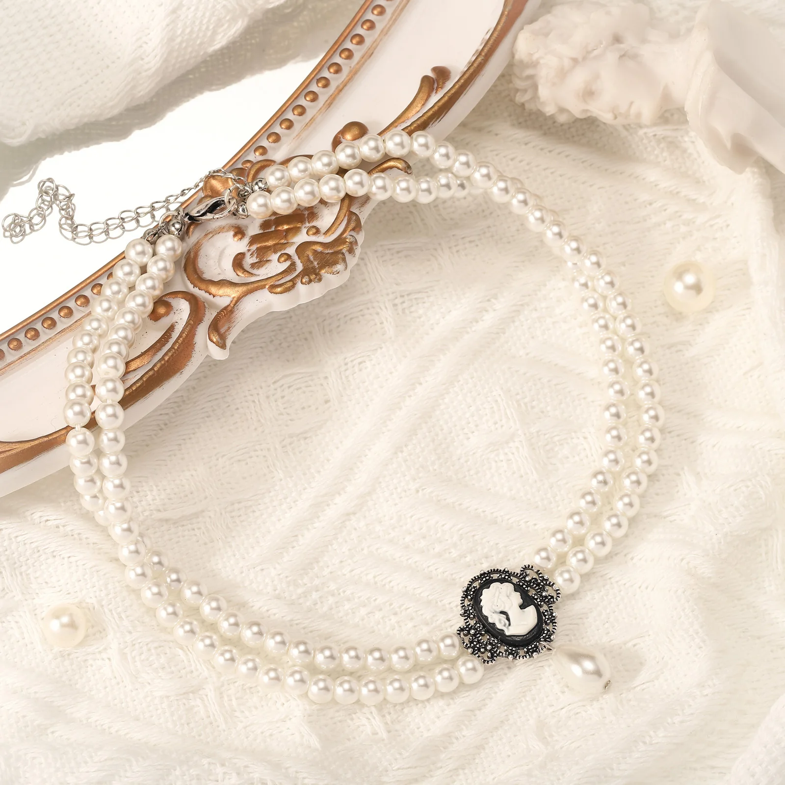 Victoria Pearl Choker - Image 12