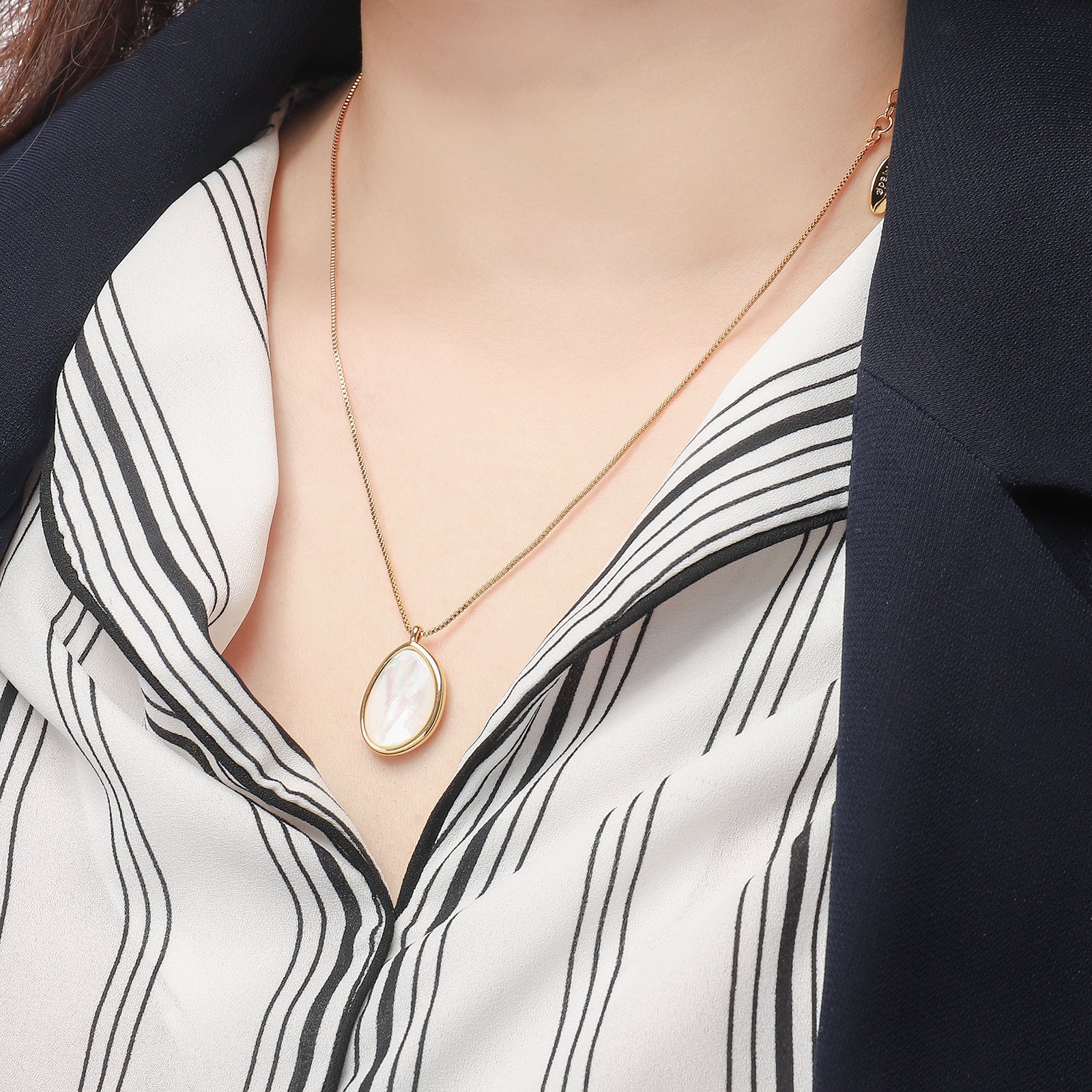 Opal Pendant Necklace - Image 6